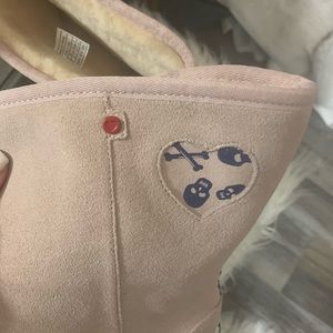 UGG size 9 brand new